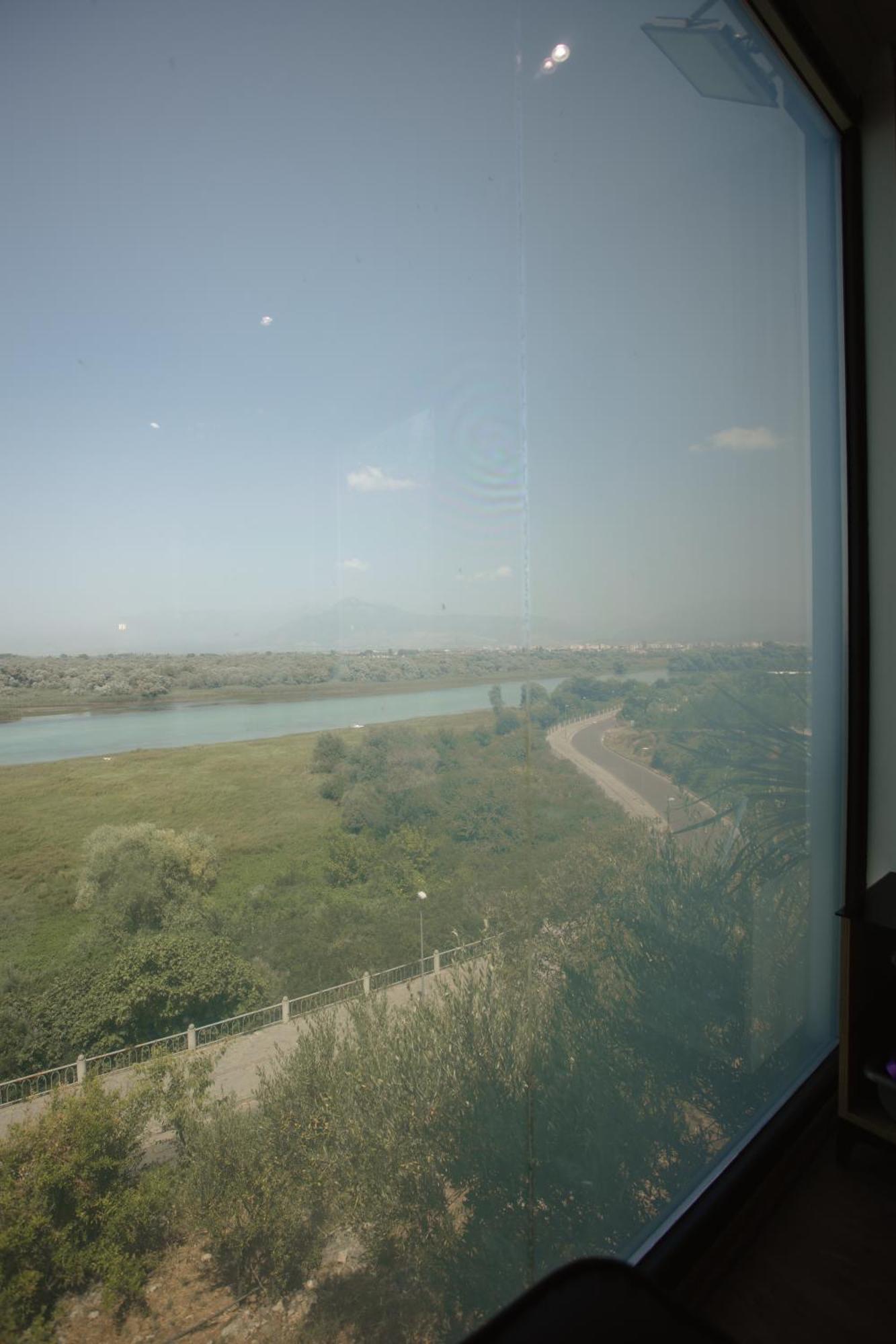446 Tiny House Shiroke Villa Buitenkant foto