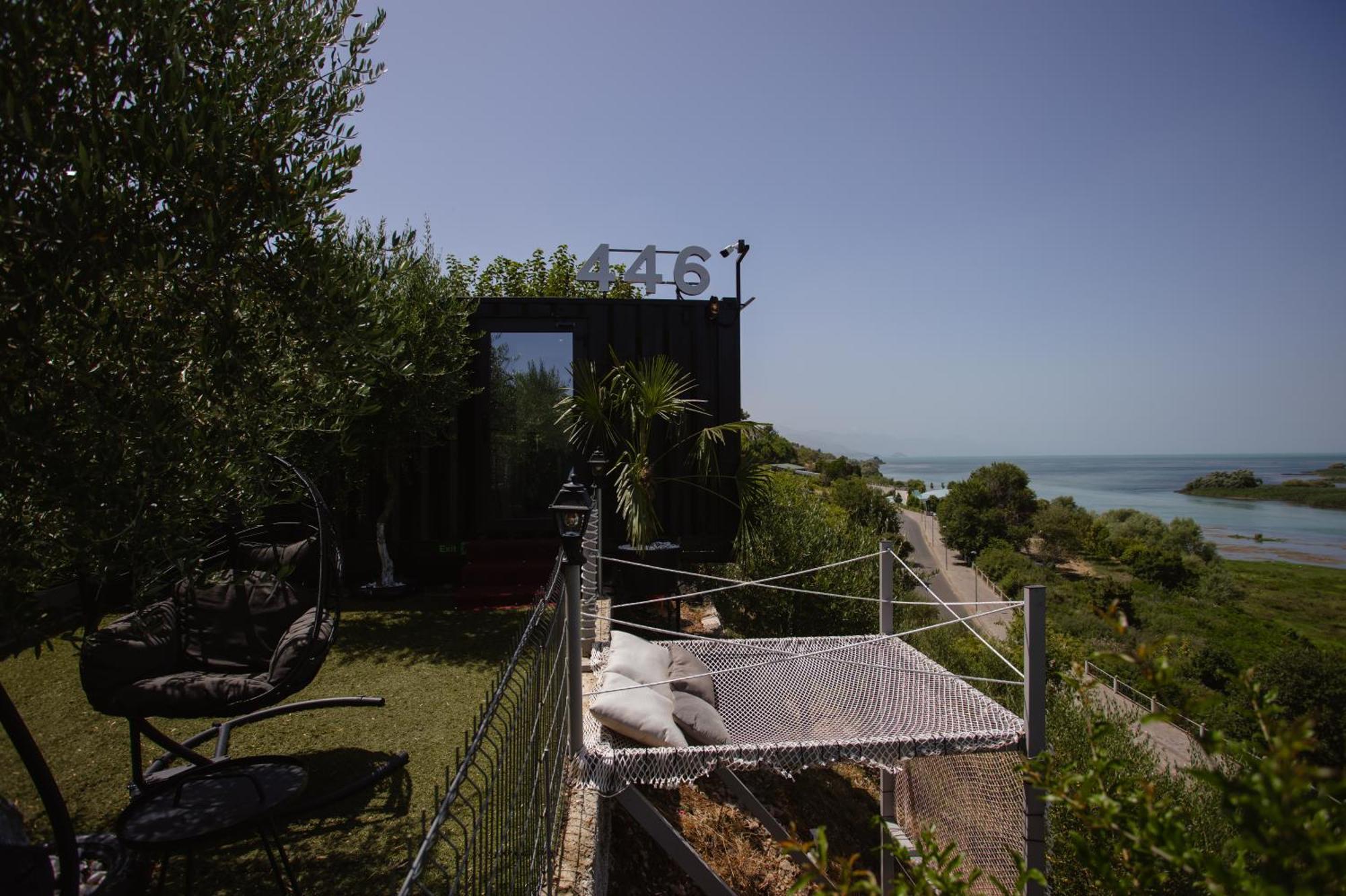 446 Tiny House Shiroke Villa Buitenkant foto