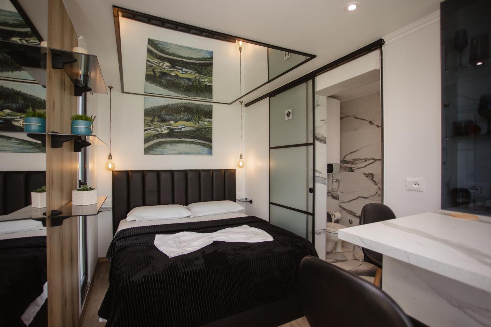 446 Tiny House Shiroke Villa Buitenkant foto