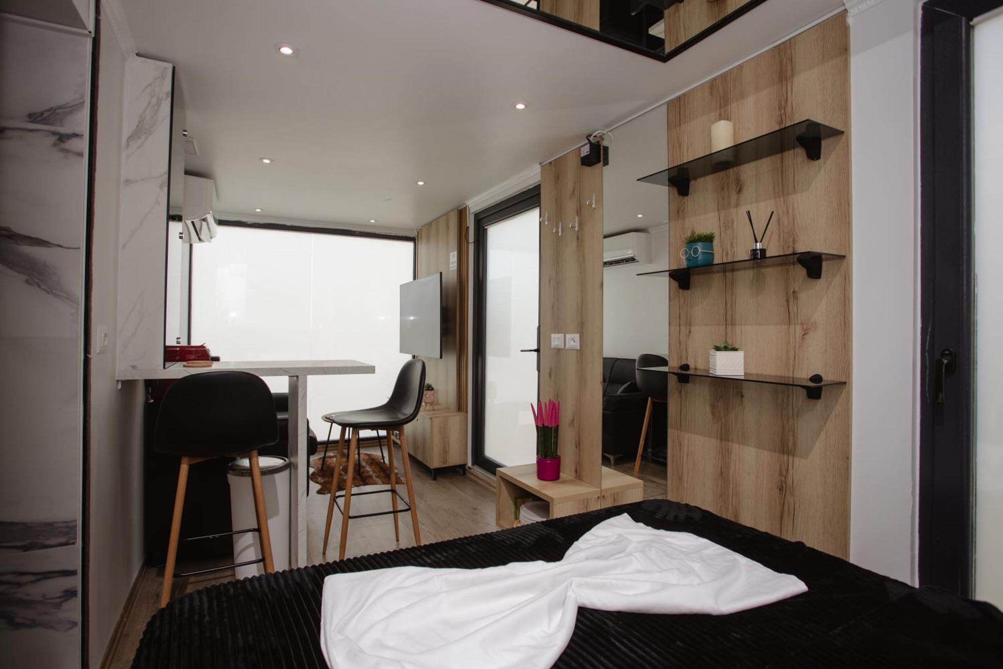 446 Tiny House Shiroke Villa Buitenkant foto