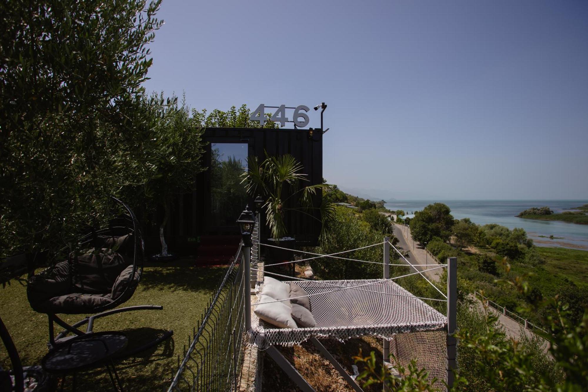 446 Tiny House Shiroke Villa Buitenkant foto