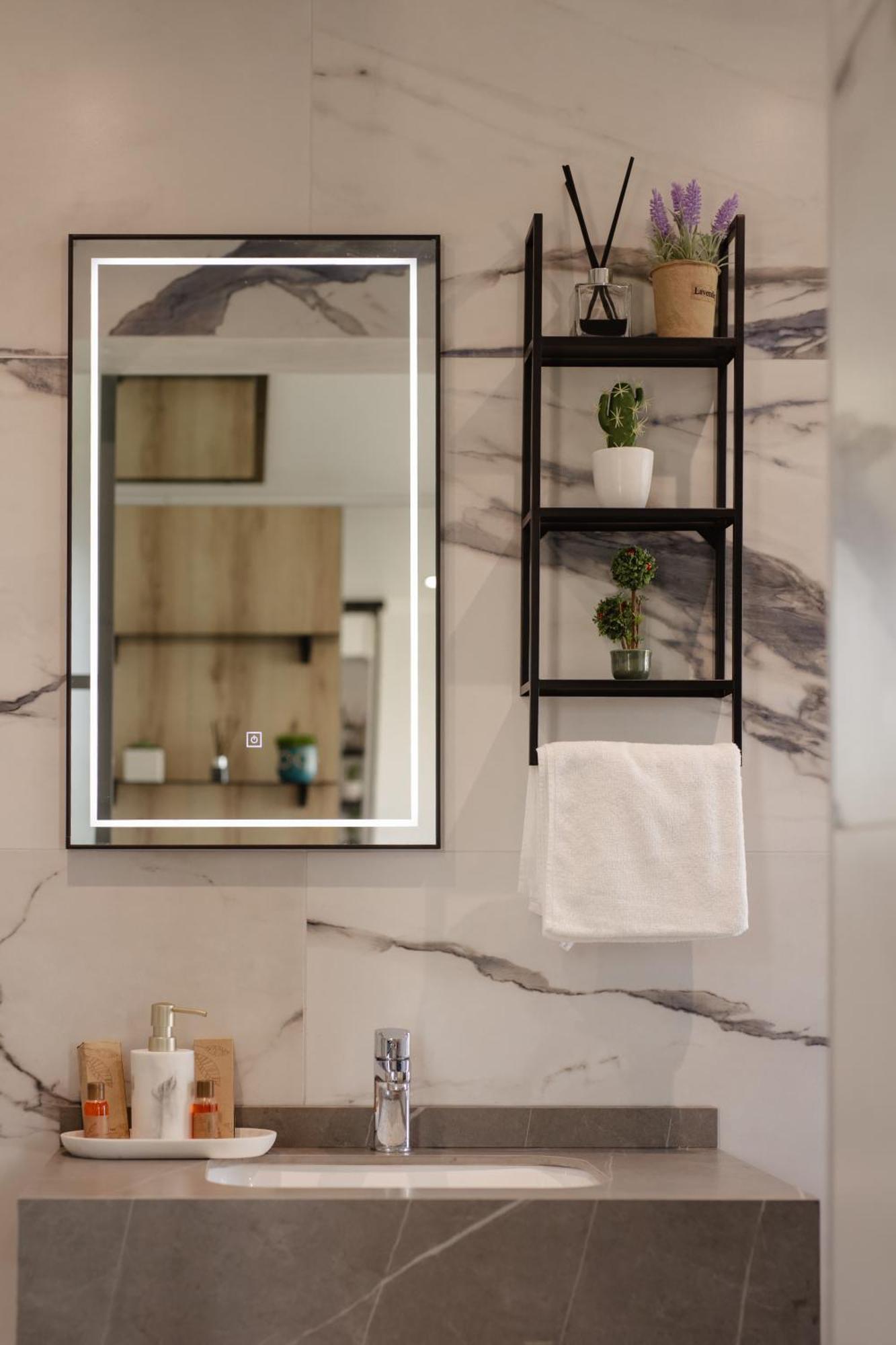 446 Tiny House Shiroke Villa Buitenkant foto